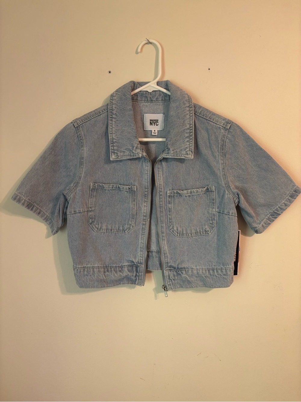 Madden NYC NWT Cropped Denim Zip-Up Trucker Jacket Size S Light Indigo